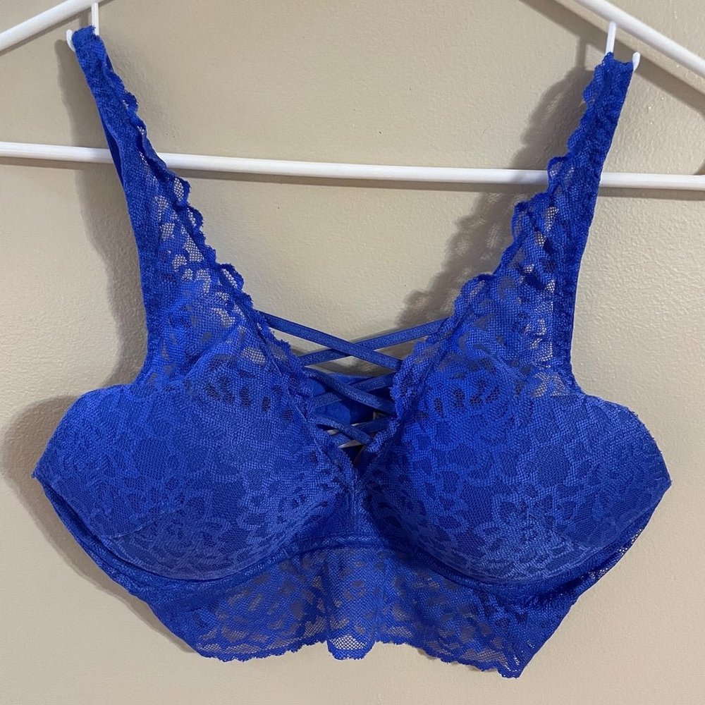 Victoria’s Secret pink bralette